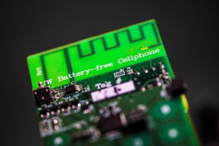 Ecco il cellulare che si carica… con l’aria