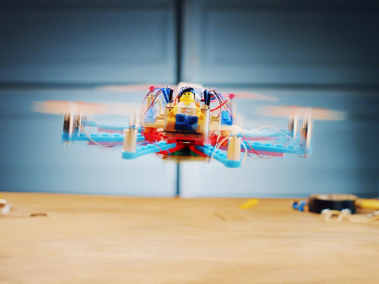 Flybrix - Drone costruito con i LEGO