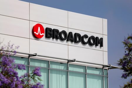 Broadcom vuole acquisire Qualcomm: tutti i dettagli sull’offerta miliardaria