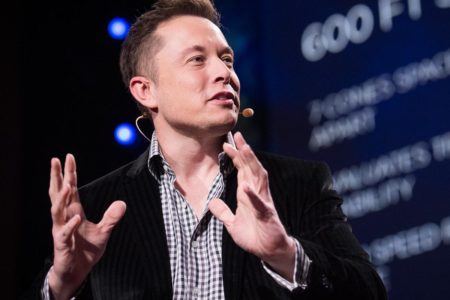 Elon Musk e le promesse fatte da qui al 2030