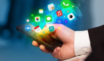 Le grandi aziende ci spiano