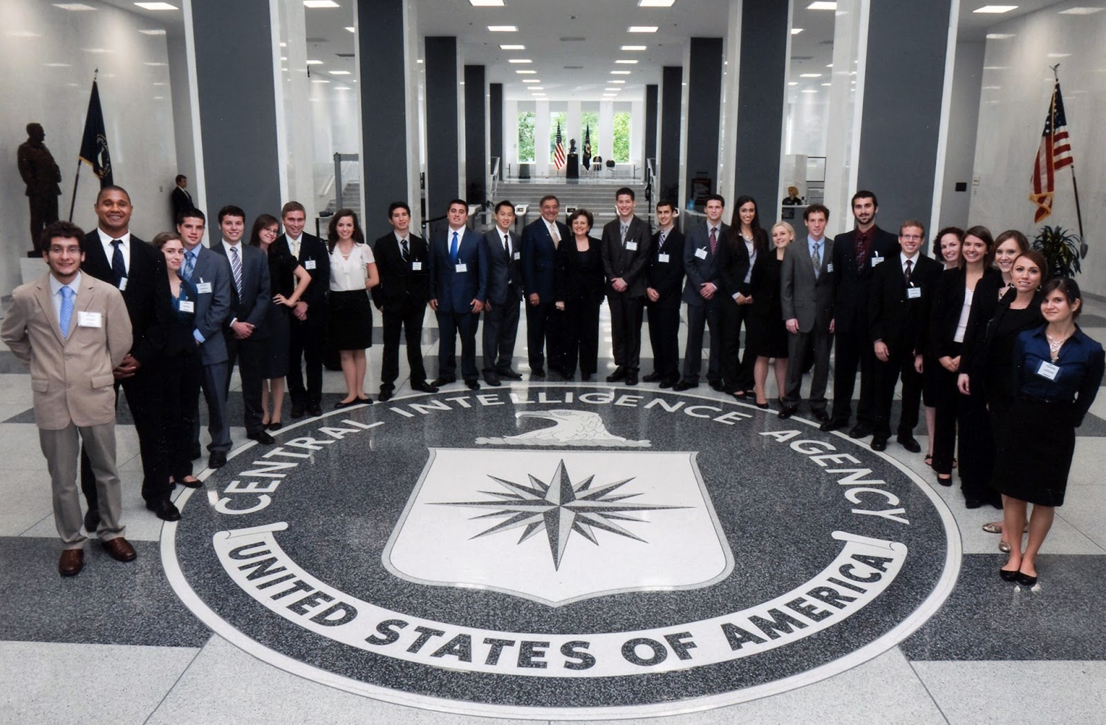 The CIA is hiring - on Social Networks
