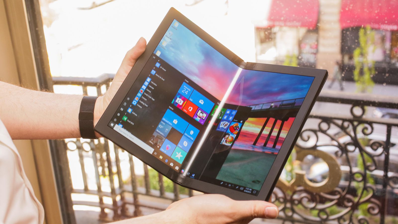 Lenovo ThinkPad X1, the world's first foldable screen notebook