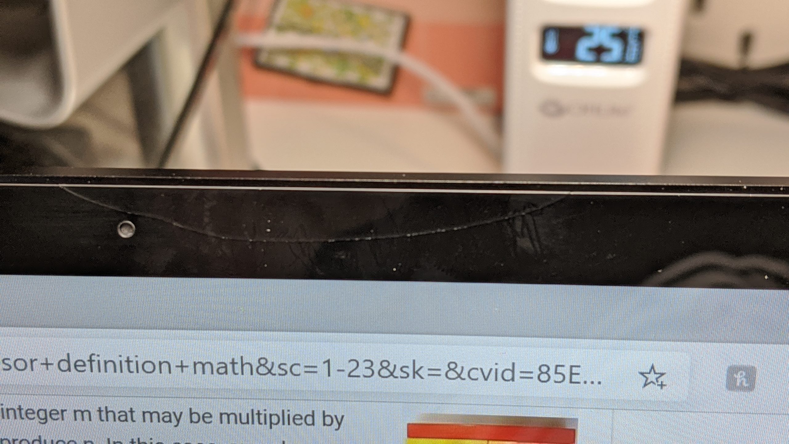 Cracked screen? Have your Microsoft Surface Laptop 3 replaced!