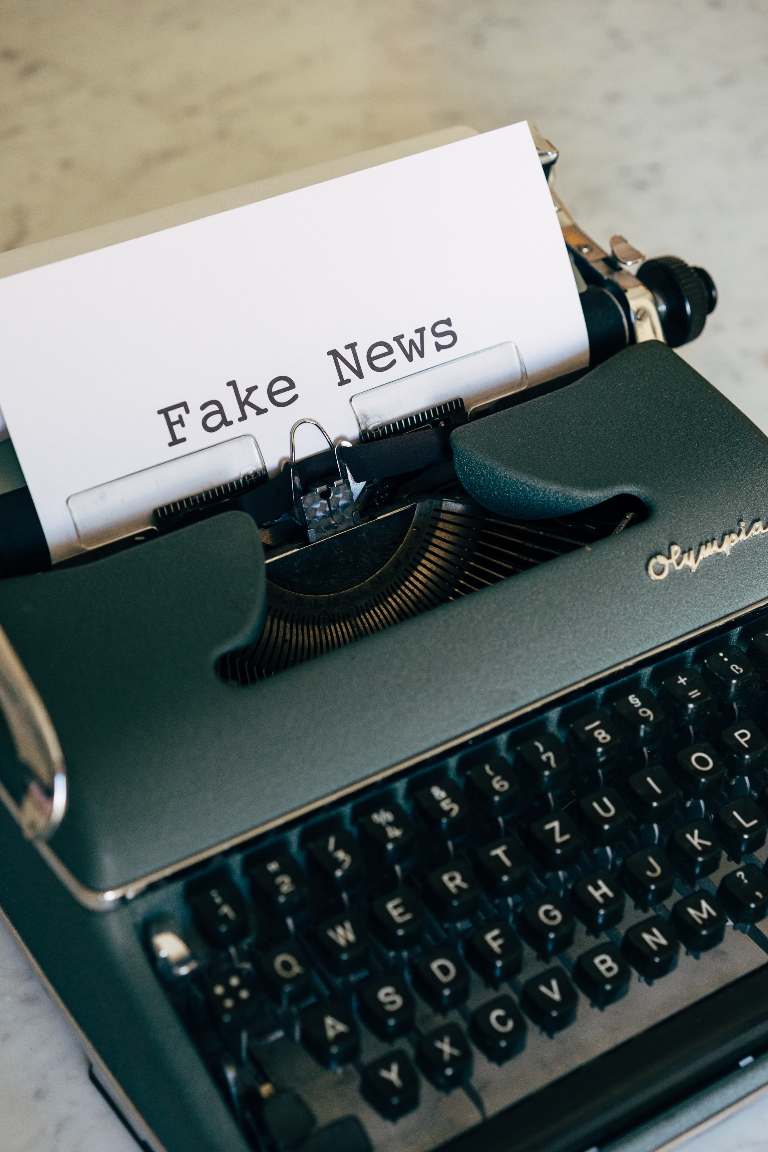Fake news: suggests to recognise them