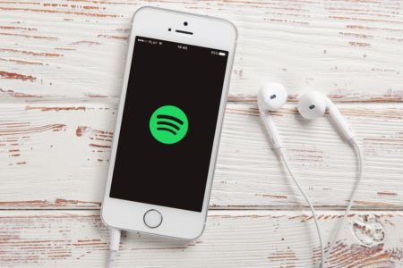 Spotify presenta il suo assistente vocale