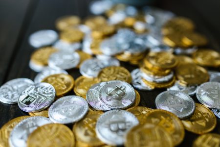 BCE contro Bitcoin: la sfida del futuro è l’Euro digitale