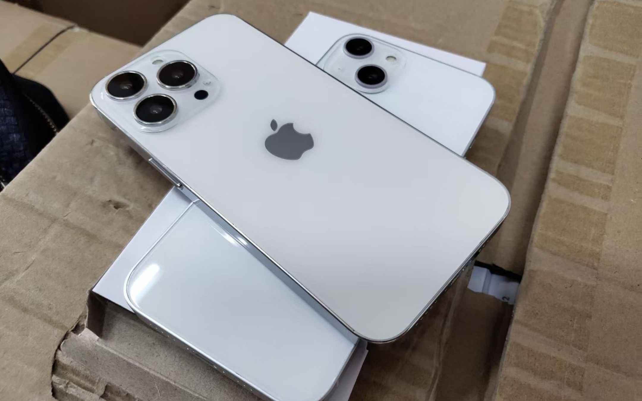 iPhone 13 concept