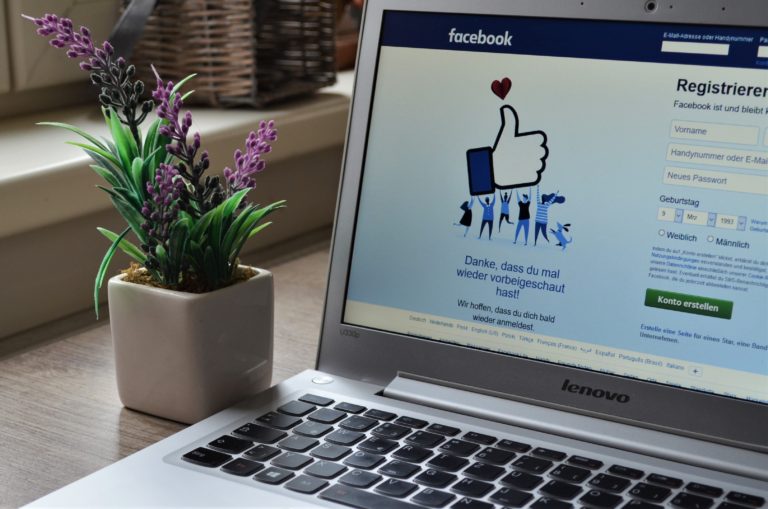 badge blu facebook