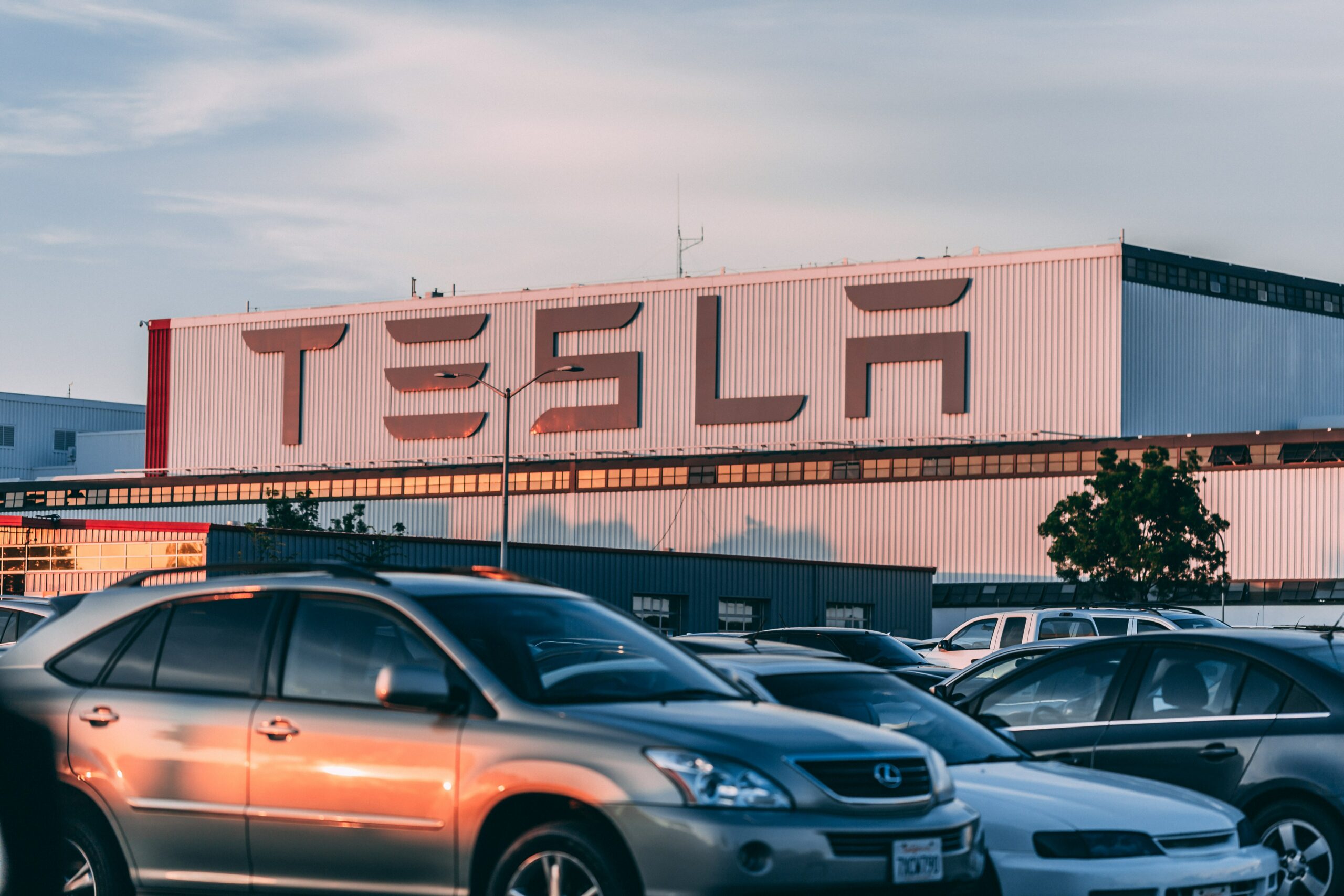 Musk vende azioni Tesla