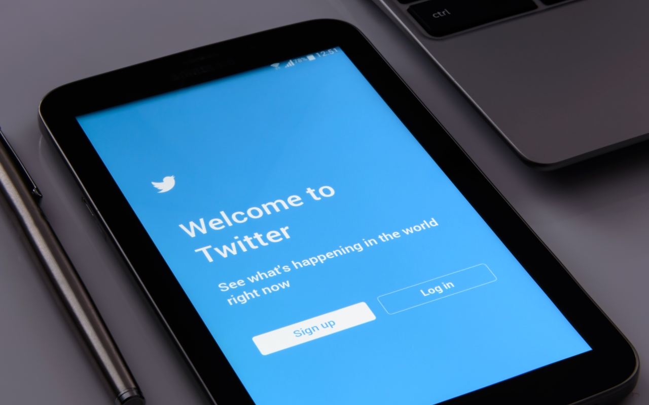 musk compra twitter spunte blu ipad iscrizione twitter