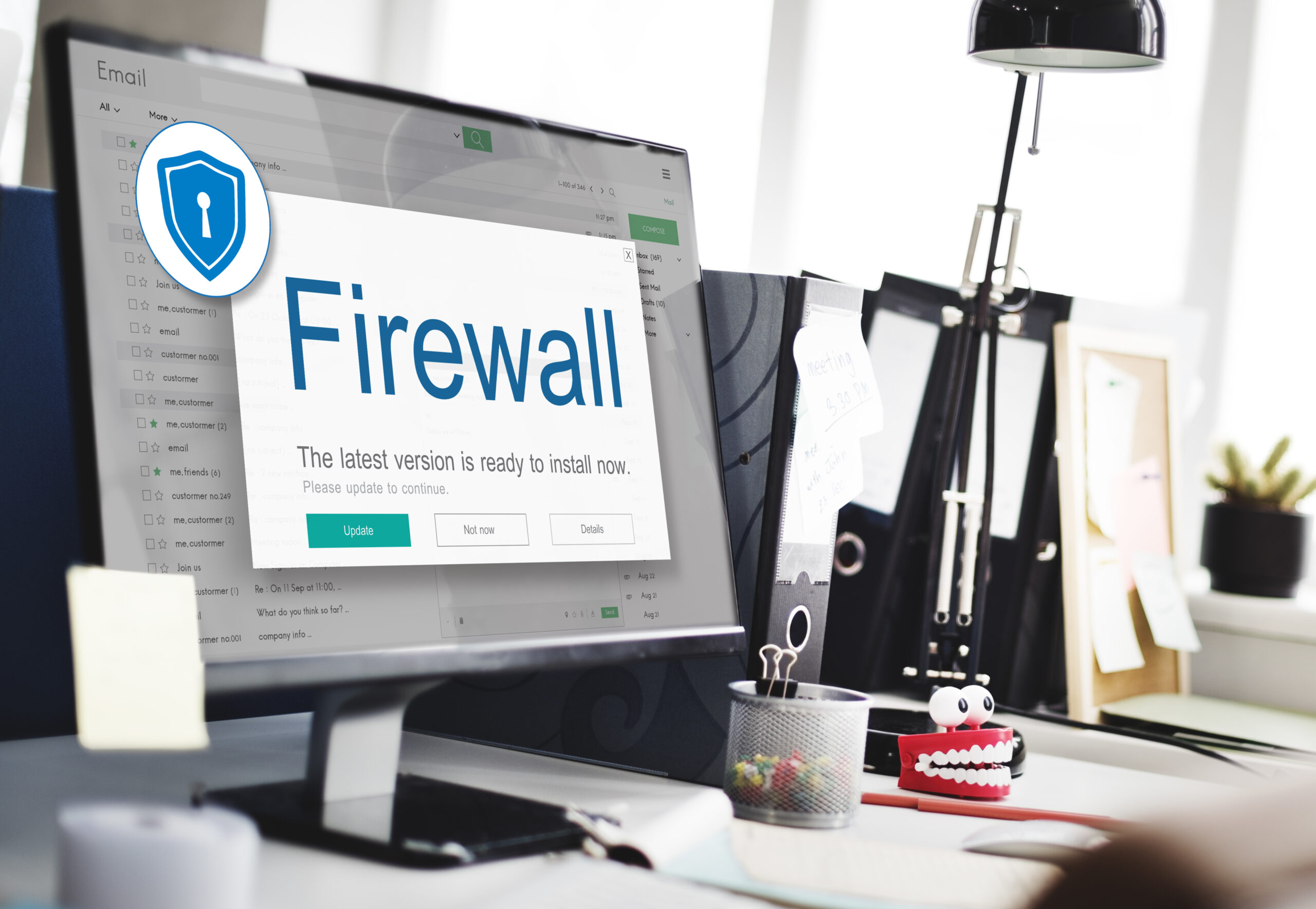 spionaggio social tramite malware