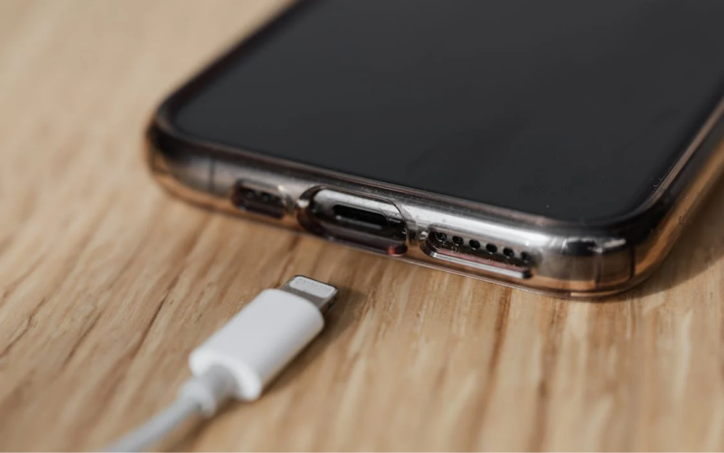 apple iPhone 15 ricarica cavo USB-C lightning