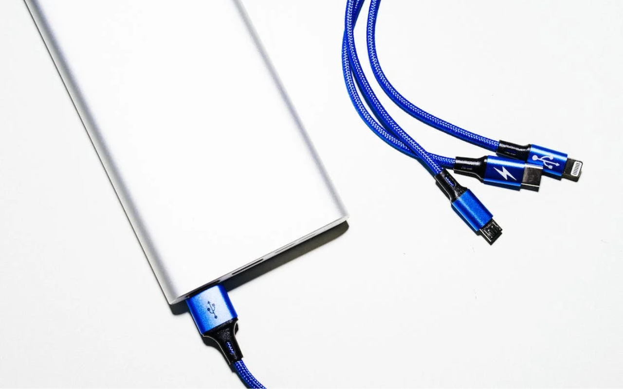 iphone 15 ricarica con cavo usb-c