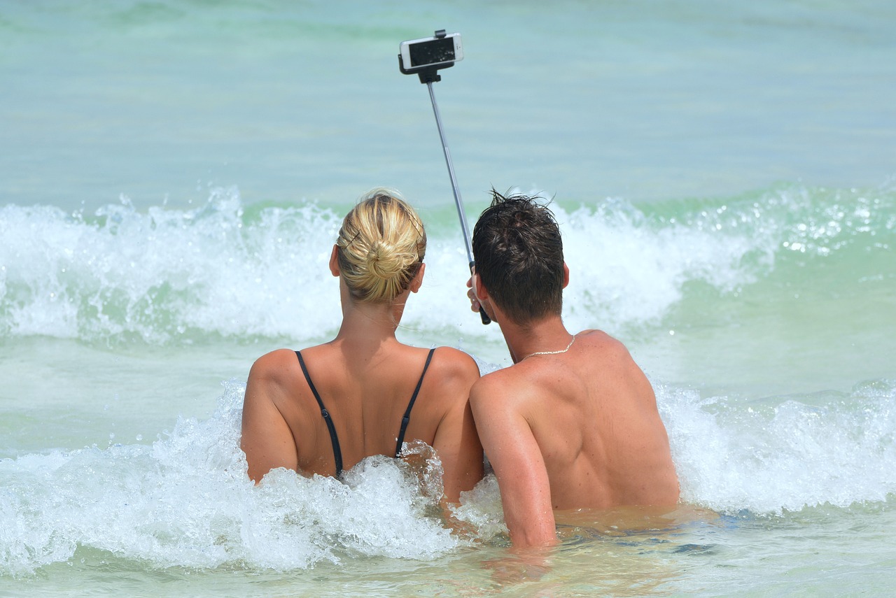 Smartphone e tablet in spiaggia