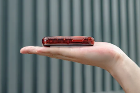 Jelly Star: lo smartphone più piccolo del mondo