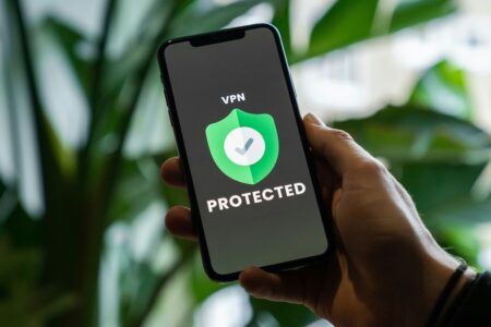 Privacy online violata: 3,16 milioni di utenti tracciati dalle Big Tech